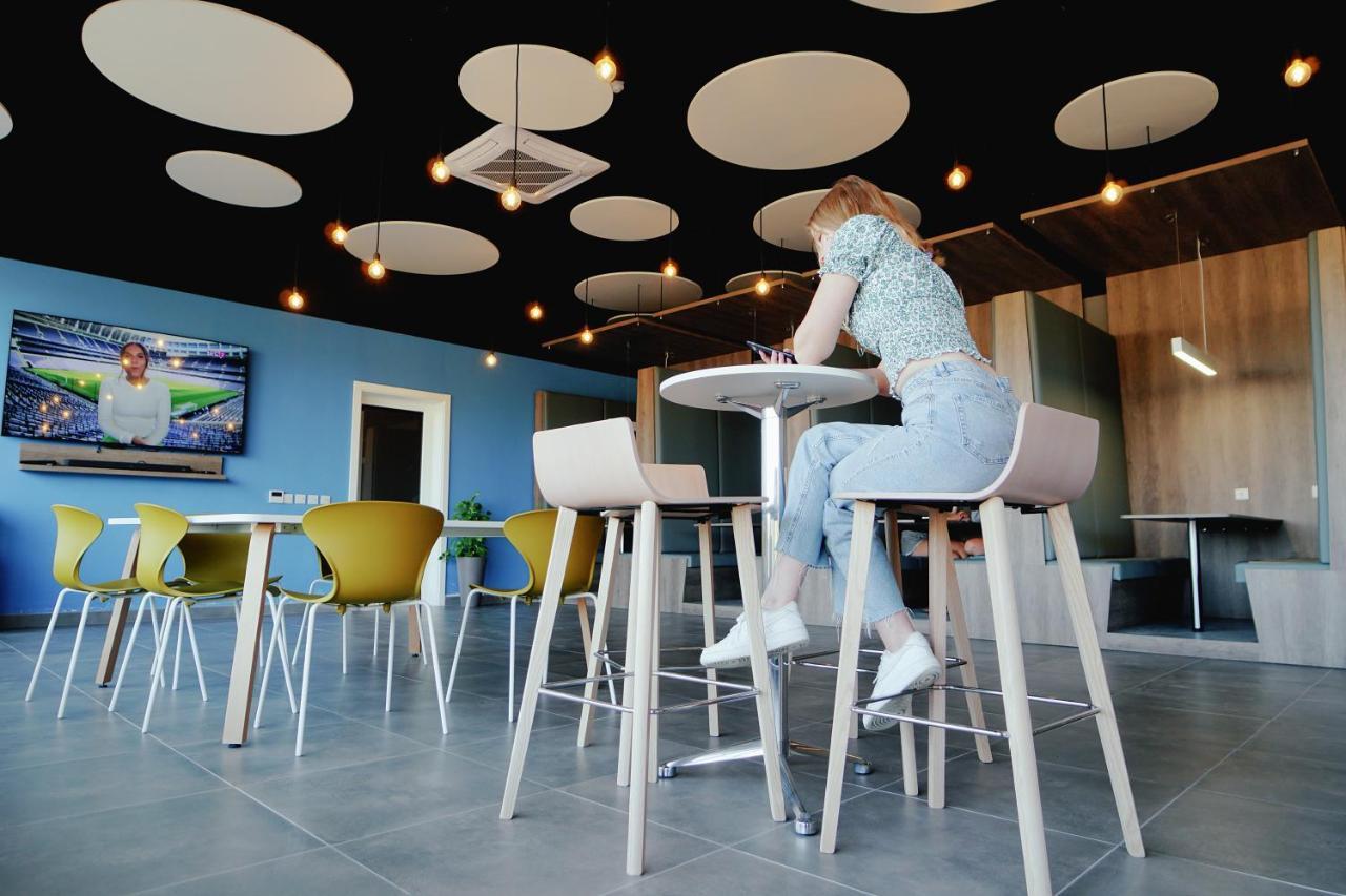Campus Hub Ostello Msida Esterno foto