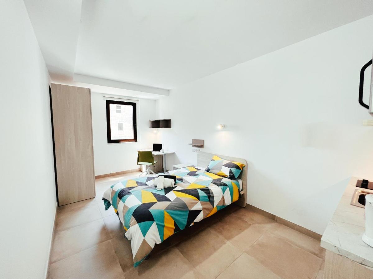 Campus Hub Ostello Msida Esterno foto
