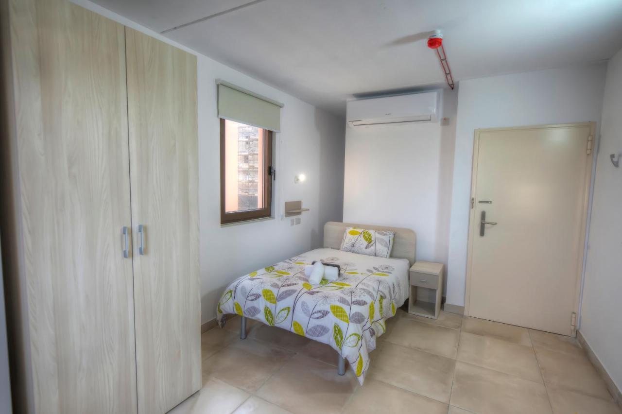 Campus Hub Ostello Msida Esterno foto